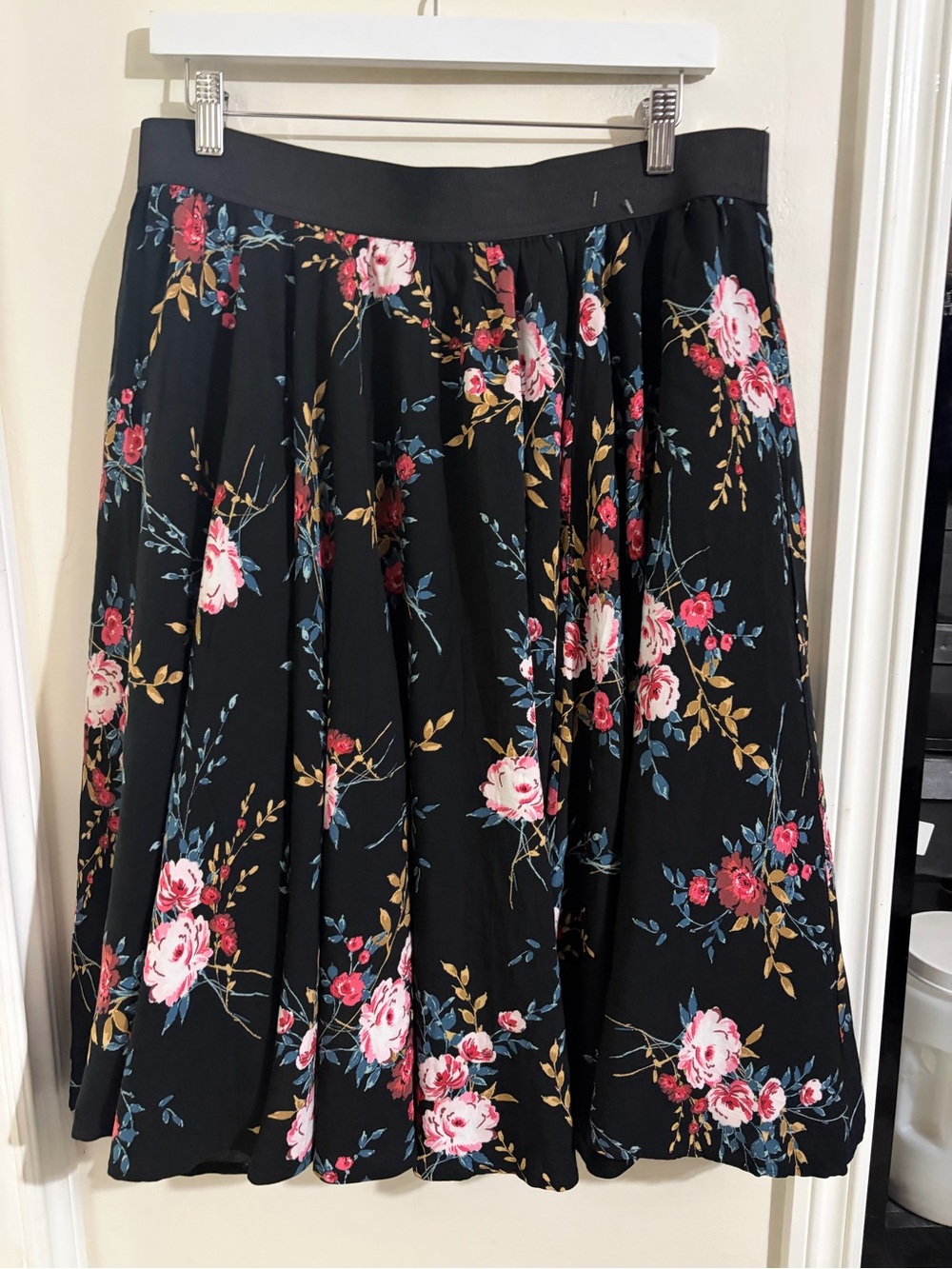 torrid Black Floral Circle Skirt with Pink & Red Blooms